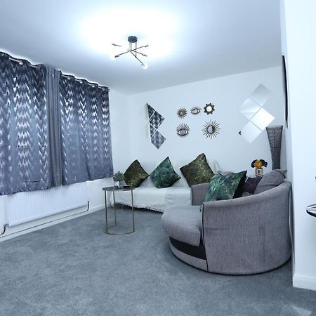 Appartamento Abbeywood Station House Londra Esterno foto