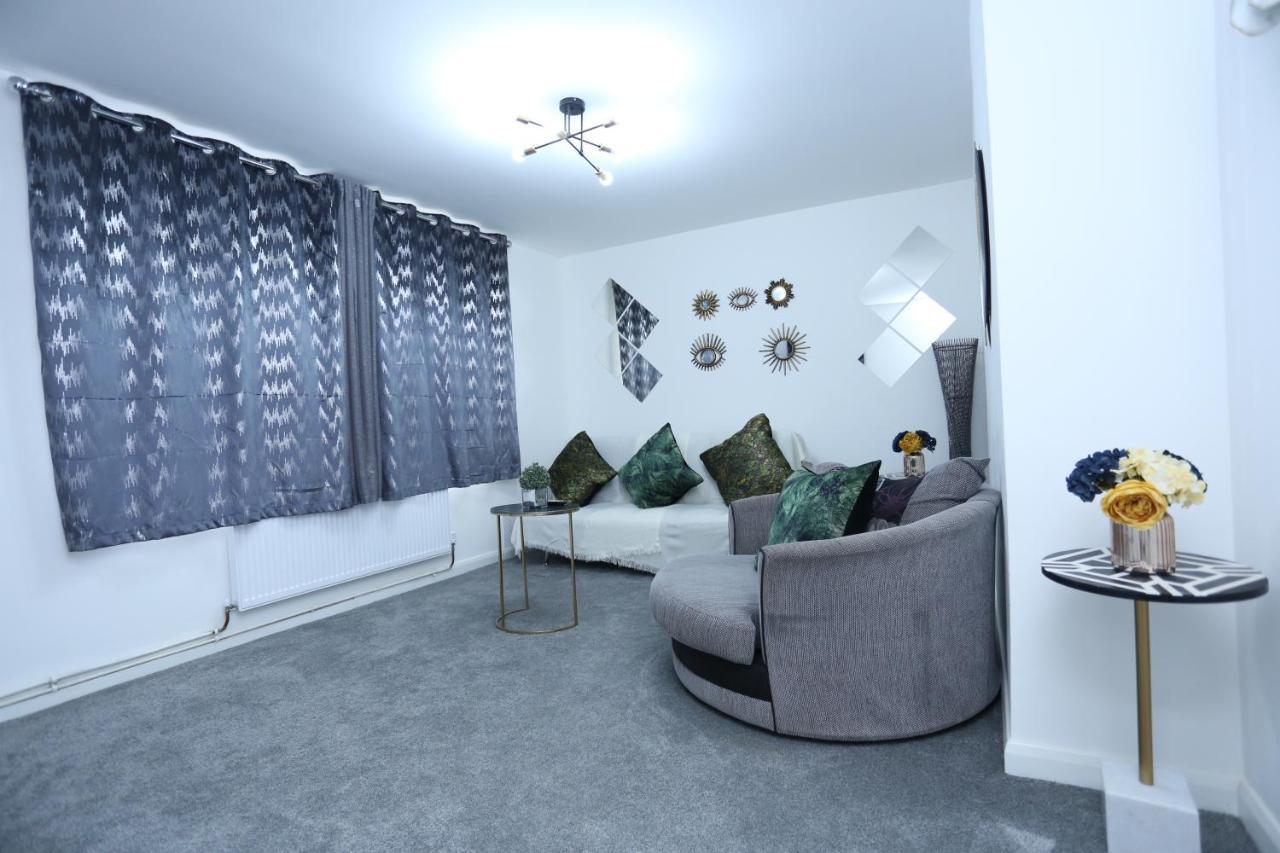 Appartamento Abbeywood Station House Londra Esterno foto